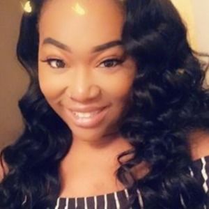 Meet your Posher, Tee